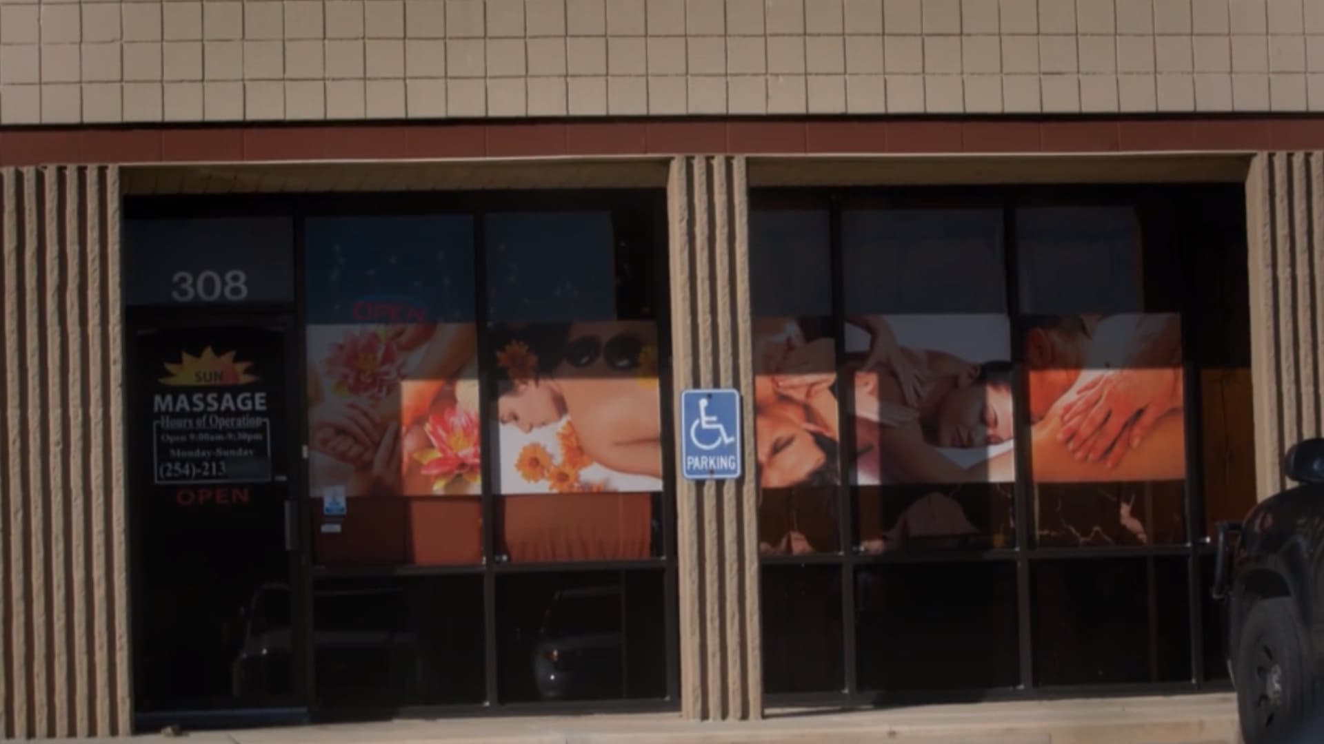 LL_Episodic_S7_1920x1080_MassageParlors